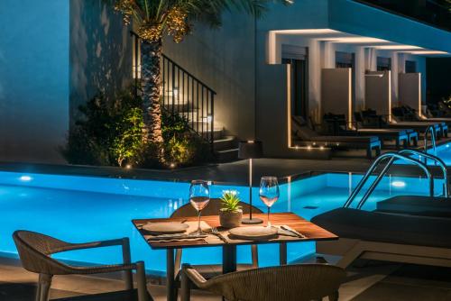 riviera beach hotel