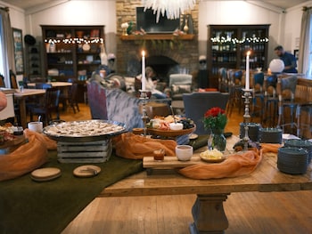 The Horse Shoe Farm,,3.5 star