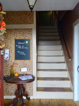 Craftsbury Farmhouse,,2.5 star