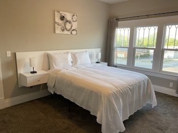 twin lakes creamery grill and inn