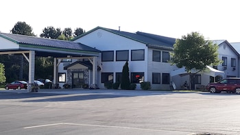 Pleasant Moose Lodge,Newberry>>Mcmillan Township,2.5 star