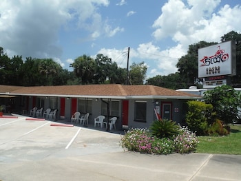 The Scoot Inn,,2.5 star