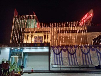 Hotel Fun Regency,Halol>>Ahmedabad,4 star