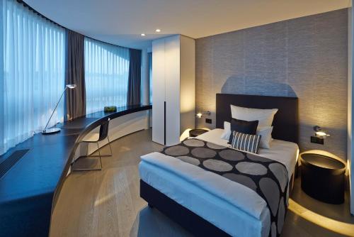 hotel campus at home