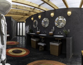 Casa Maria Campina,,2.5 star