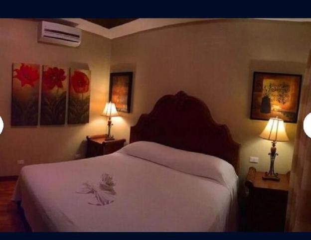 hotel royal blue