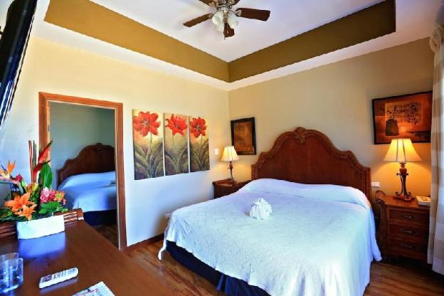 hotel royal blue