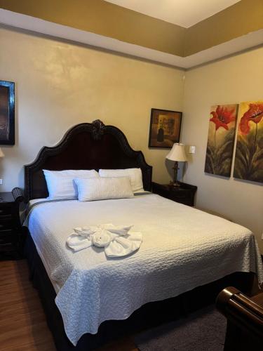 hotel royal blue