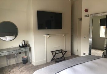 the swan at forest row