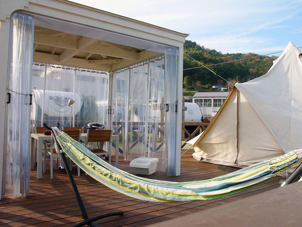 ufufu village glamping