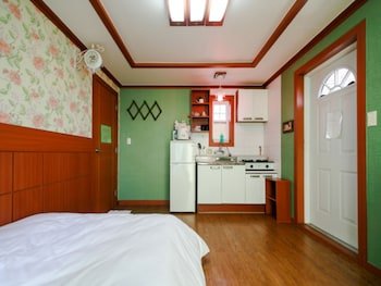 badasol fragrance pension