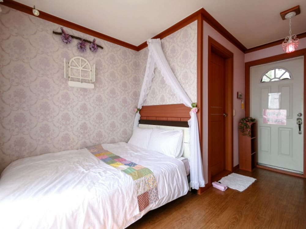 badasol fragrance pension