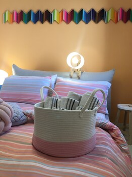 intra rooms