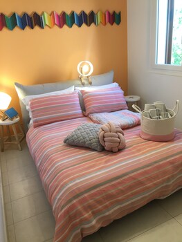 intra rooms