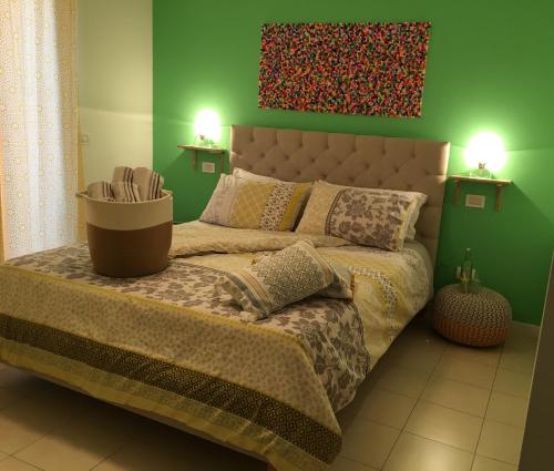intra rooms