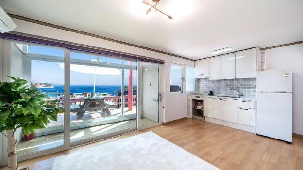 geoje amor family pension