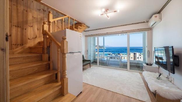 geoje amor family pension