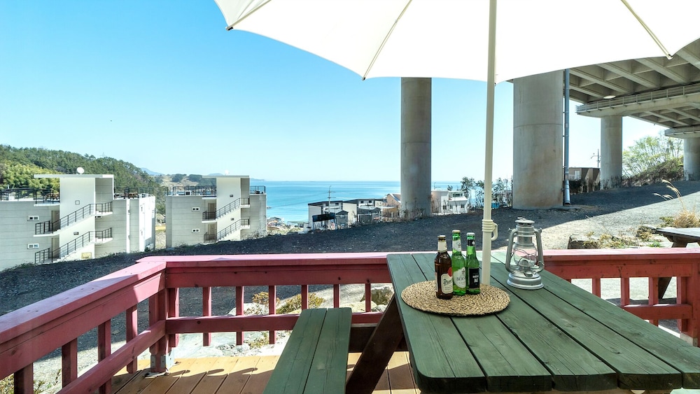 geoje amor family pension