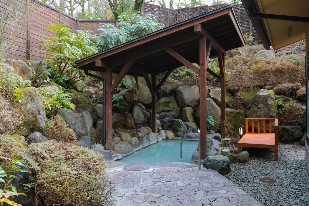 ajisai onsen ryokan