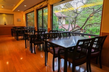 ajisai onsen ryokan