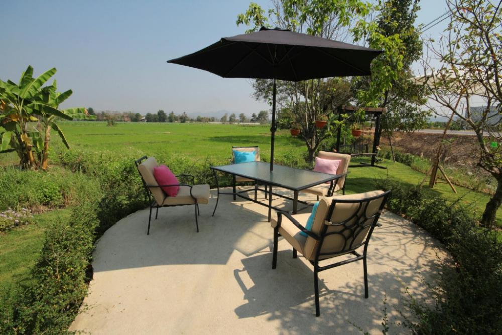 rock and loft cafe and resort chiang mai