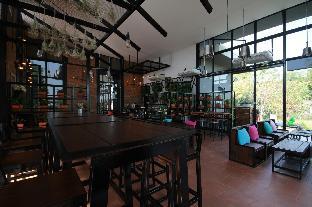 rock and loft cafe and resort chiang mai