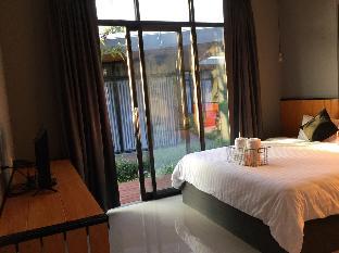 rock and loft cafe and resort chiang mai