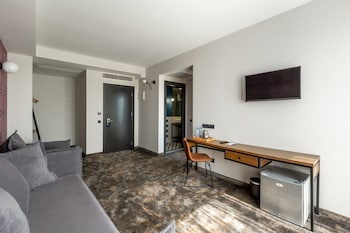 biography design tbilisi