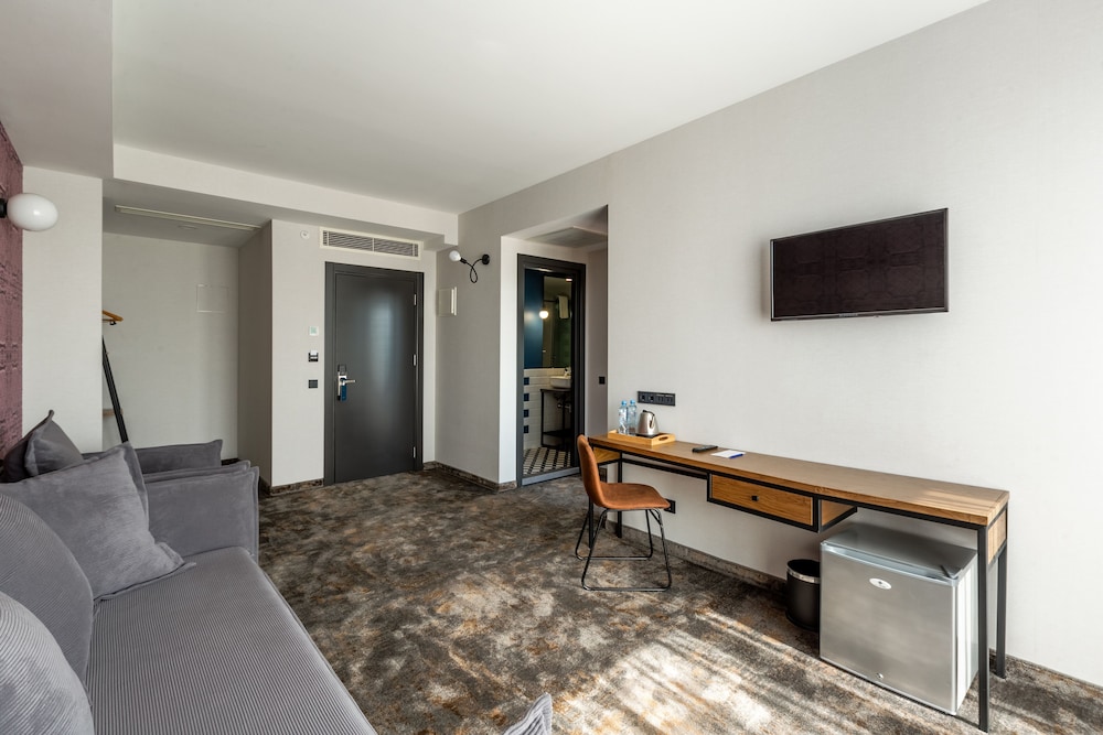 biography design tbilisi