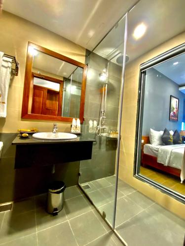 royal khanh hotel