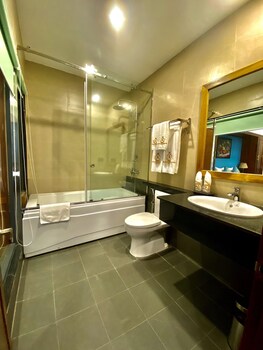 royal khanh hotel