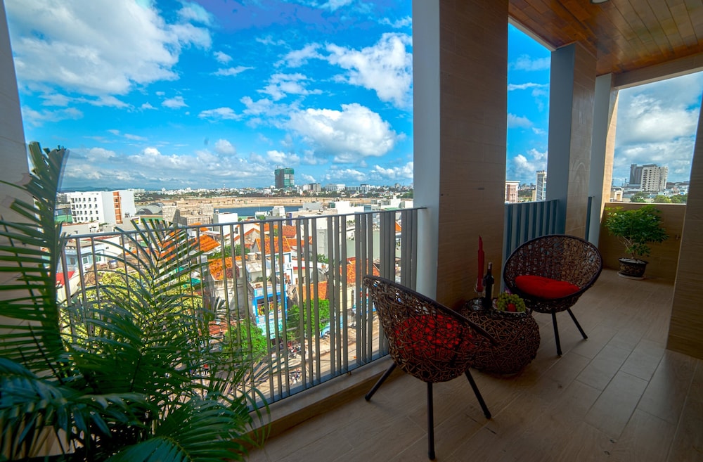 royal khanh hotel