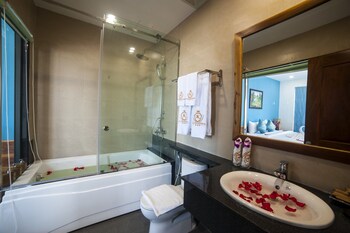 royal khanh hotel