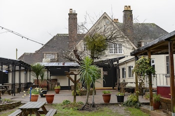balfour arms
