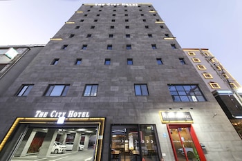 The City Hotel,,3 star