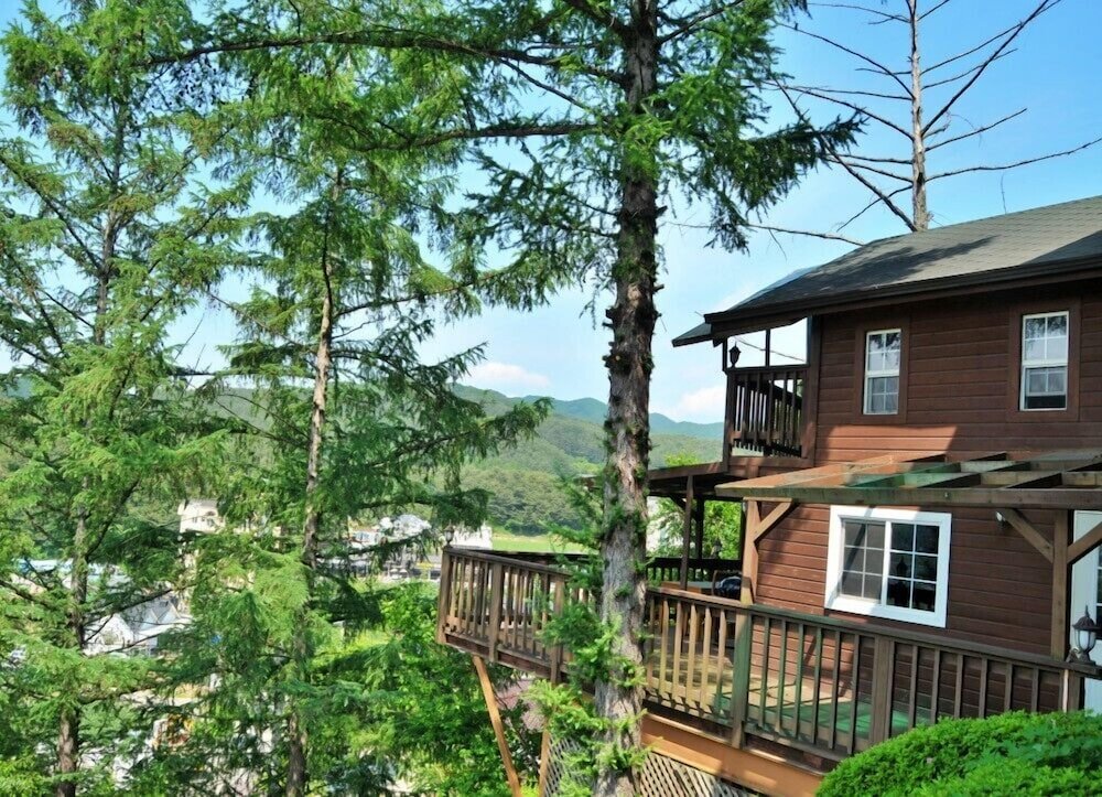 Castel On The Hill Pension,,3 star