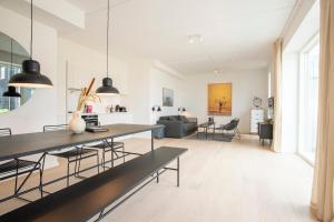 by the beach gardens into this place