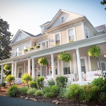 burke manor inn and pavilion