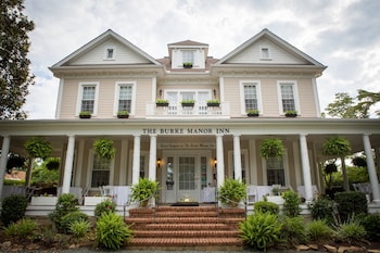 Burke Manor Inn & Pavilion,,3.5 star