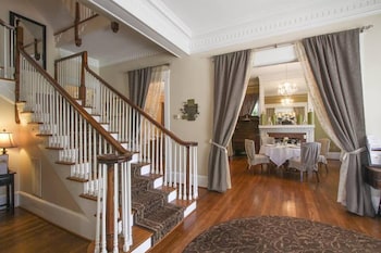 Burke Manor Inn & Pavilion,,3.5 star