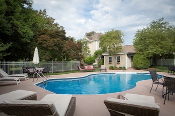 burke manor inn and pavilion