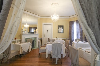 burke manor inn and pavilion