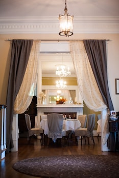 burke manor inn and pavilion