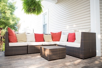 burke manor inn and pavilion