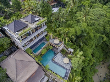ubud paras villa