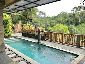 ubud paras villa