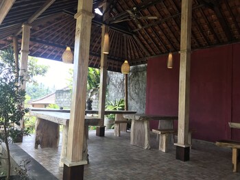 ubud paras villa