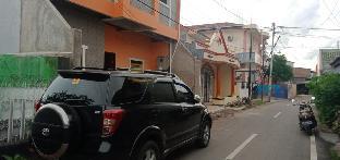 spot on 2831 pondok orange family