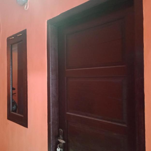 spot on 2831 pondok orange family