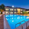 the halcyon rooms and suites hotel
